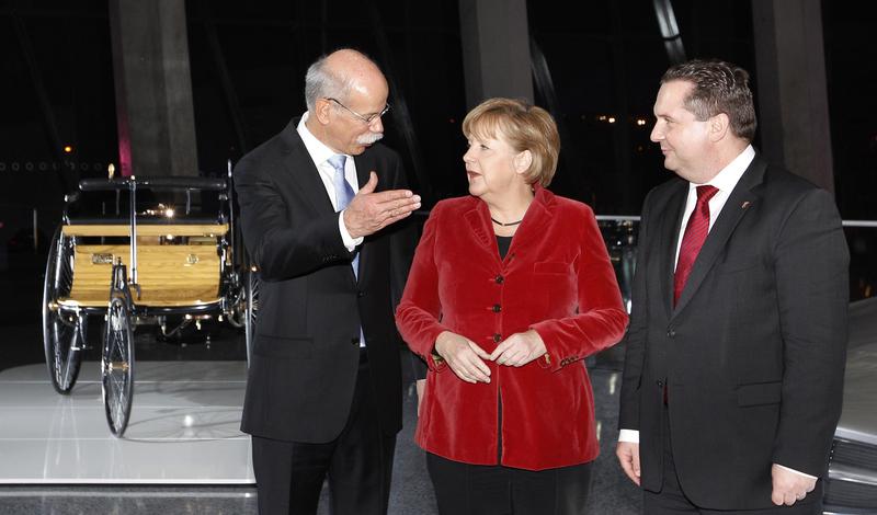 Angela Merkel, la ceremonia de la Stuttgart, Foto: Reuters