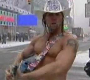 Robert Burck alias "Naked Cowboy", Foto: Captura LiveLeak