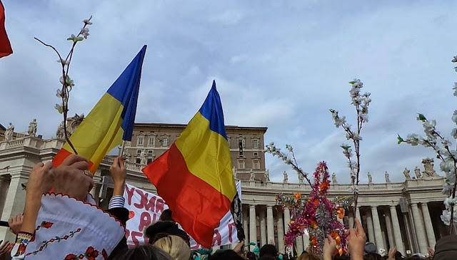 Salutul Papei, Foto: Miruna Cajvaneanu / Hotnews.ro