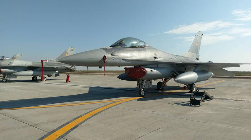 Avion F 16 al fortelor Aeriene Romane, Foto: Hotnews