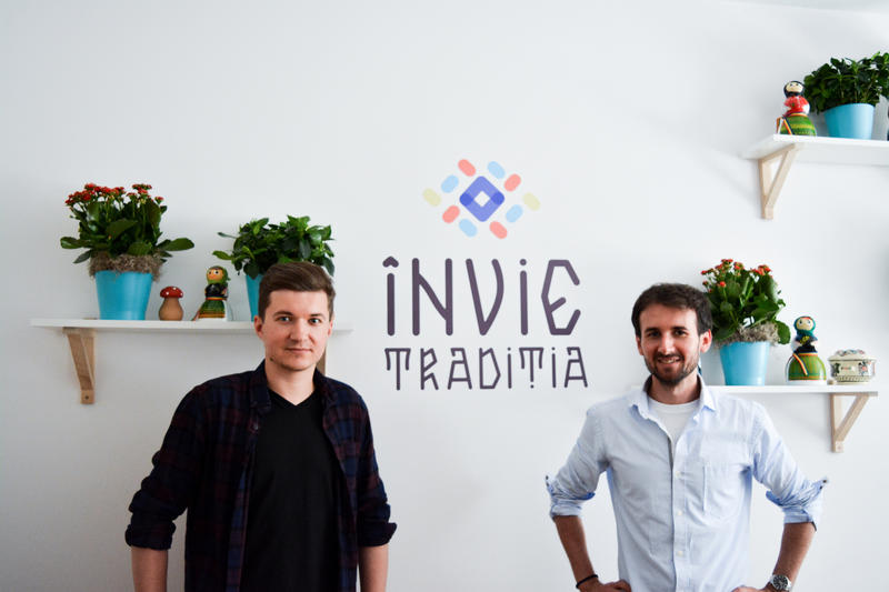 doi dintre fondatorii Invie Traditia, Foto: StartupCafe