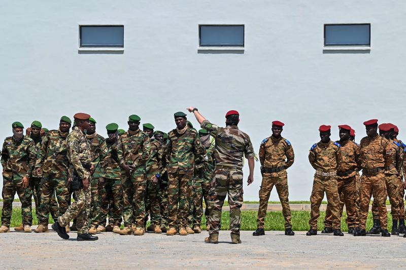 Soldati din Niger si Burkina Faso, Foto: Issouf SANOGO / AFP / Profimedia