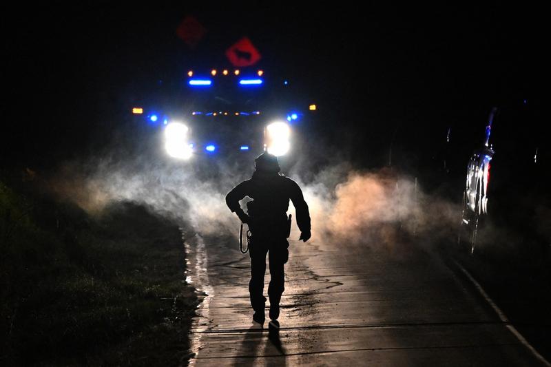 FBI face percheziții la ultima adresă cunoscută a lui Robert Card, atacatorul din Maine, Foto: ANGELA WEISS / AFP / Profimedia