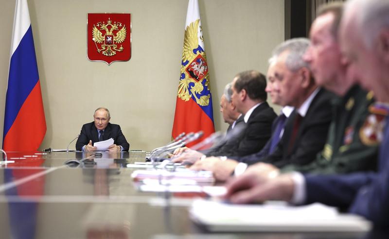 Vladimir Putin la o sedinta a Consiliului de Securitate de la Moscova, Foto: Gavriil Grigorov-Kremlin Pool / Zuma Press / Profimedia Images