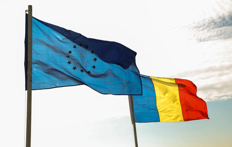 Steagurile Uniunii Europene și României, Foto: Shutterstock