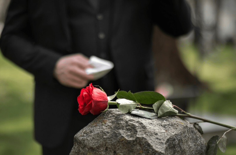 Piatra funerară, Foto: freepik.com