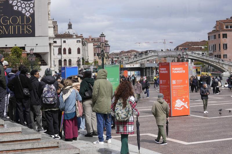 Turiștii trebuie să plătească pentru a intra în Veneția în zilele aglomerate, Foto: Luca Bruno / AP / Profimedia