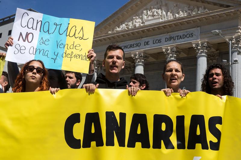 Protest in Insulele Canare impotriva turismului „rau”, Foto: Luis Soto/SOPA Images/Shuttersto / Shutterstock Editorial / Profimedia