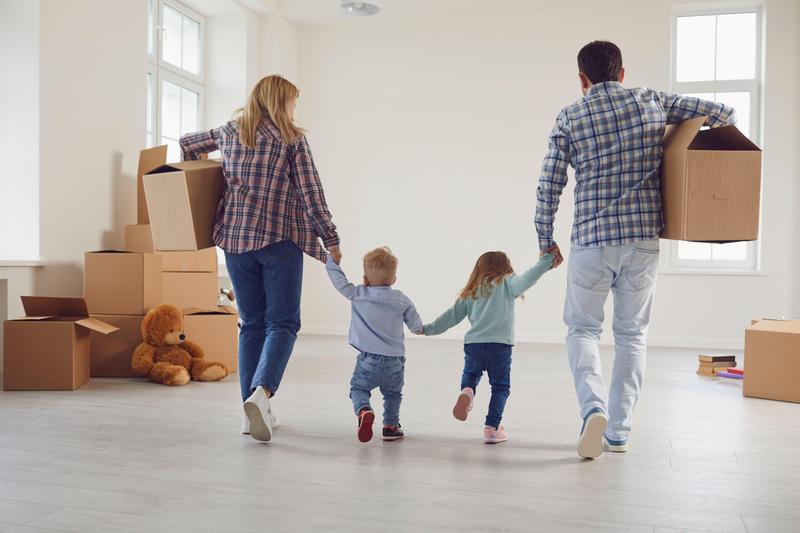 Familie mutându-se, Foto: Roman Lacheev / Alamy / Alamy / Profimedia