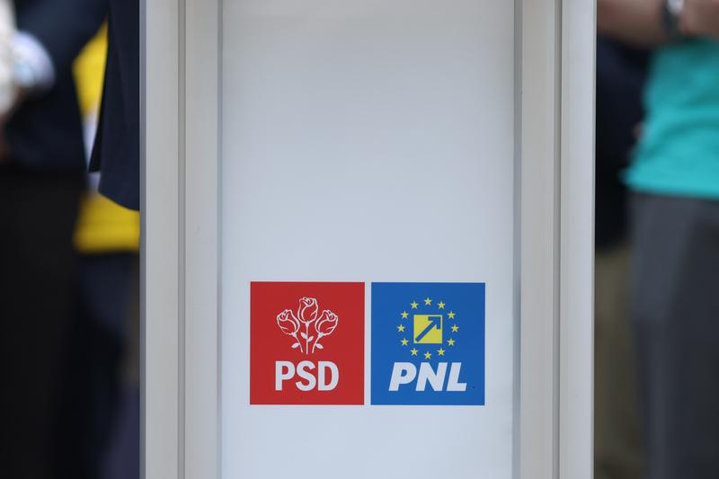 Siglele PSD și PNL, Foto: Inquam Photos / George Călin