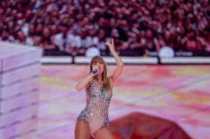 Cântăreața Taylor Swift, în timpul primului dintre cele două spectacole pe care le-a susținut pe stadionul Santiago Bernabeu, la 29 mai 2024, în Madrid, Spania. , Foto: Ricardo Rubio / Zuma Press / Profimedia