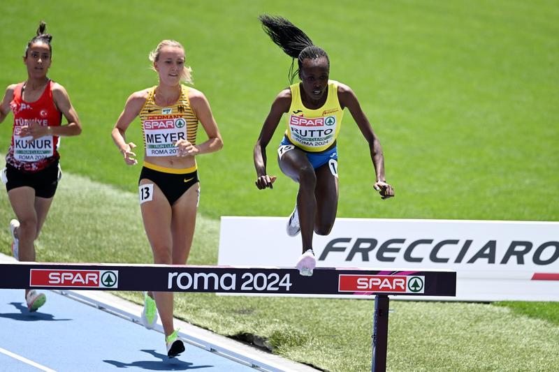 Stella Rutto (dreapta), Foto: Gianluca Vannicelli/IPA Sport/ip / Shutterstock Editorial / Profimedia