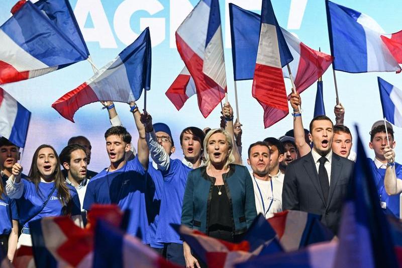 Marine le Pen și Jordan Bardella, Foto: Artur Widak/NurPhoto/Shutterstoc / Shutterstock Editorial / Profimedia