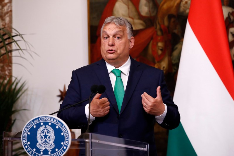 Viktor Orban mai dă o lovitură politicii externe a UE, blocând prin veto o declarație comună care denunța sancțiunile impuse de Rusia publicațiilor europene