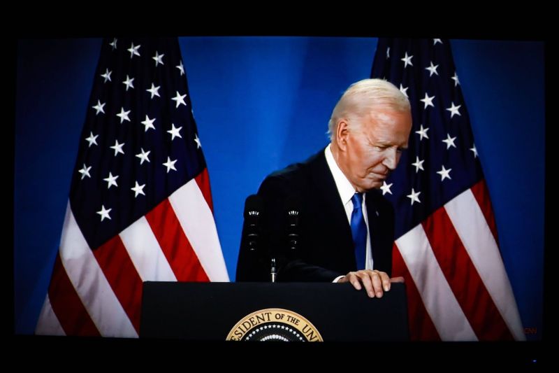 Joe Biden se retrage din cursa prezidențială și își anunță sprijinul pentru Kamala Harris / Val de susținere pentru nominalizarea vicepreședintei drept candidată la Casa Albă