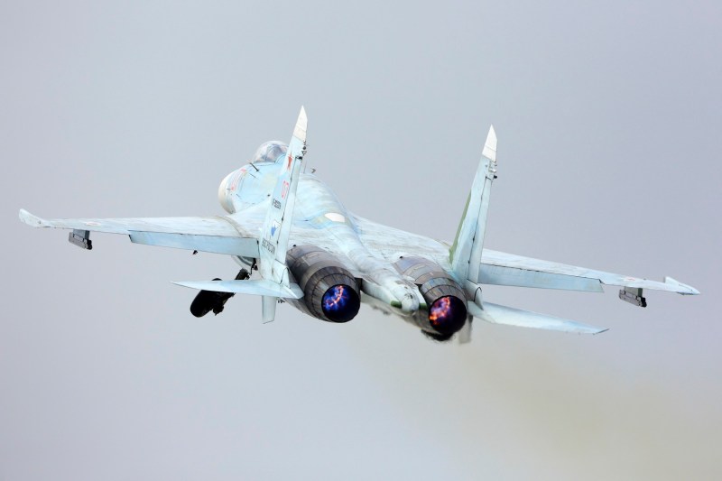 După interceptarea bombardierelor strategice americane, Rusia anunță că a trimis un avion de vânătoare Su-27 „să împiedice” 3 avioane militare britanice să „pătrundă ilegal” în spațiul ei de deasupra Mării Megre