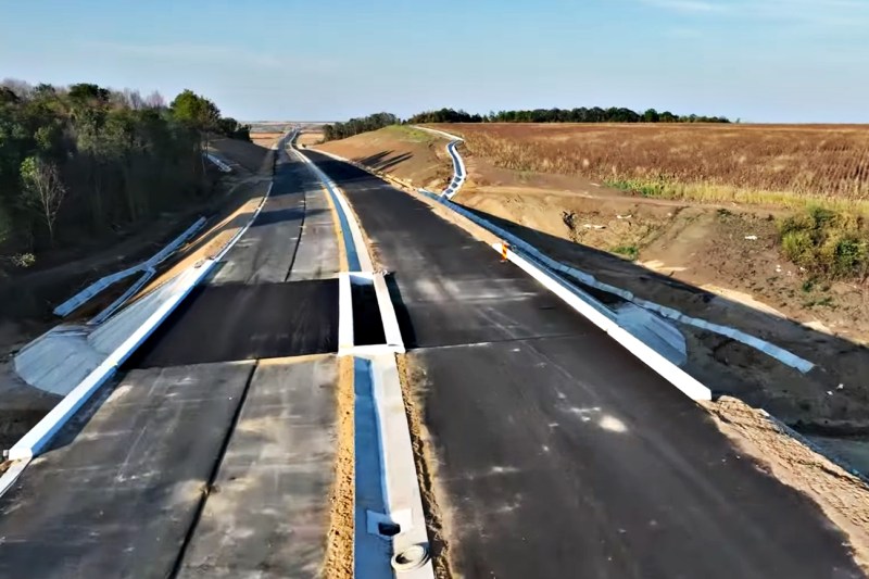 VIDEO Cum arată acum ultima legătură din Drumul Expres spre Craiova, care încheie legătura cu autostrada A1 la Pitești