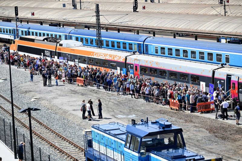 Cel mai apropiat TGV de România, într-o țară de trei ori mai mică, unde există una dintre cele mai dense rețele feroviare din lume