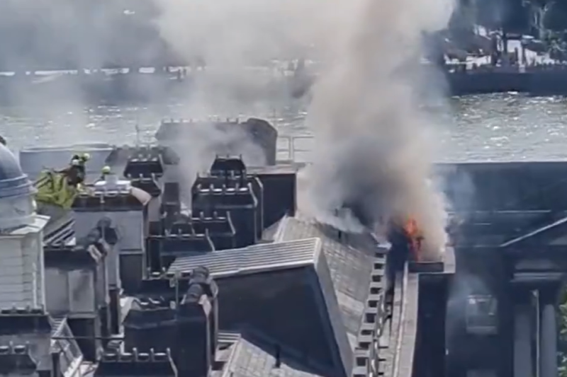 Incendiu la complexul cultural Somerset House din Londra / FOTO captura video Twitter