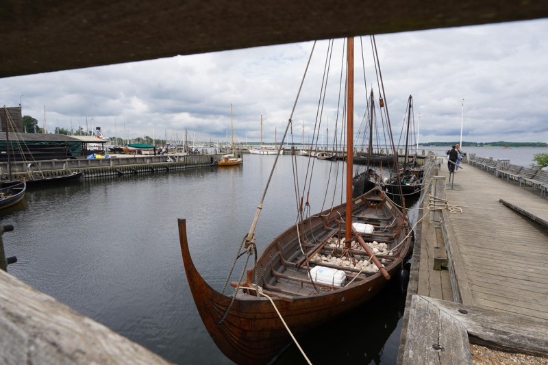 Naufragiul unei bărci construite în stil viking a dus la moartea unei persoane. Ambarcațiunea naviga din Faroe către Norvegia