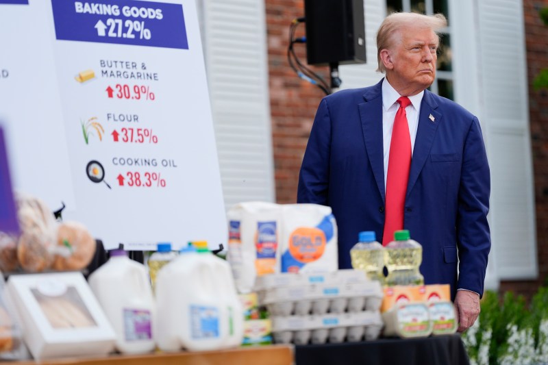 Donal Trump la o conferință de presă la clubul lui de golf / Foto: Julia Nikhinson / AP / Profimedia