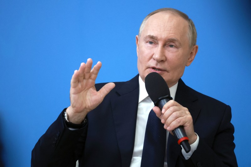 Putin spune că o preferă pe Kamala Harris la președinția SUA: „Râde atât de expresiv încât înseamnă că totul este în regulă cu ea”